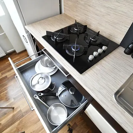 Revalia T1 Airport-bus Station One-bedroom Apartment Reval